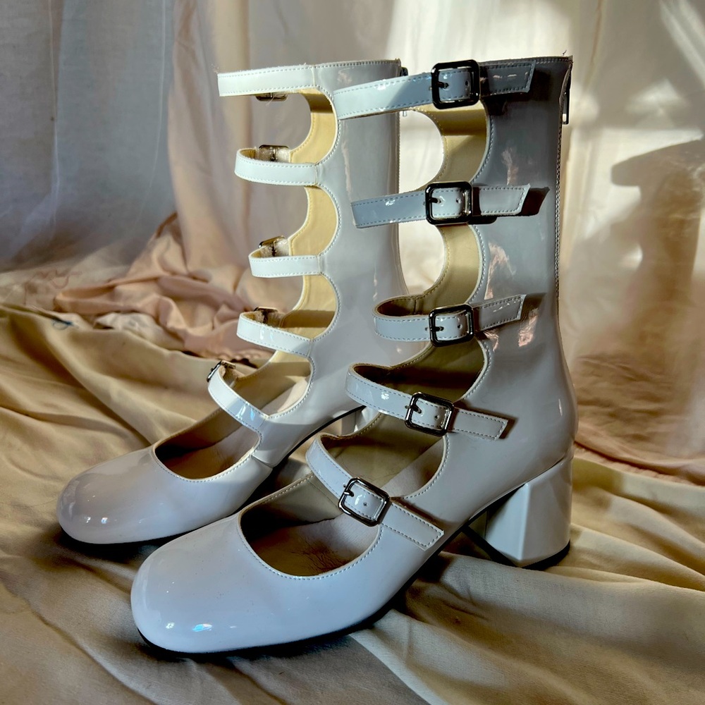 Jeffery Campbell MONSIEUR Boots in White Patent Leather size 6.5